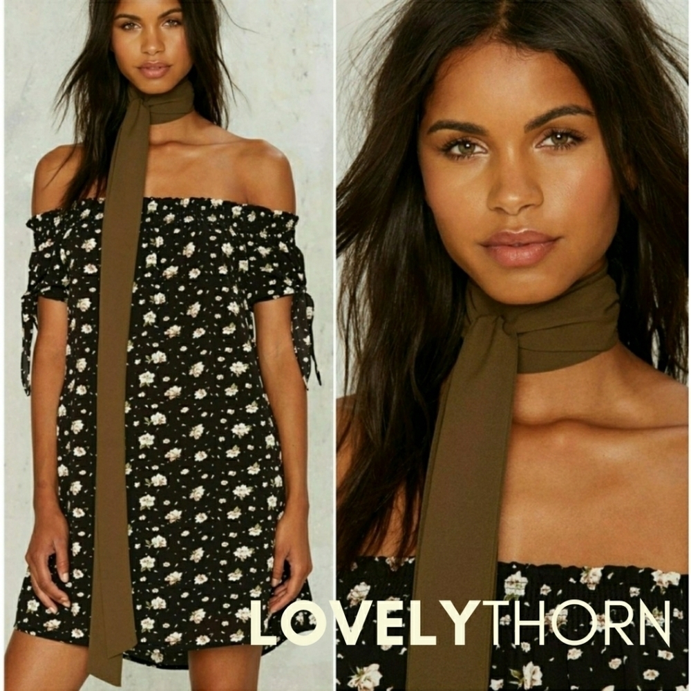 NASTYGAL // olive green long skinny scarf